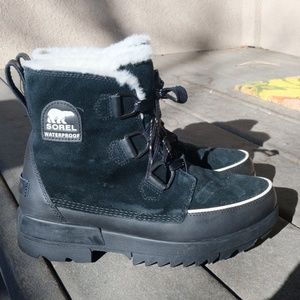 Sorel Tivoli IV Boot Amazing Condition